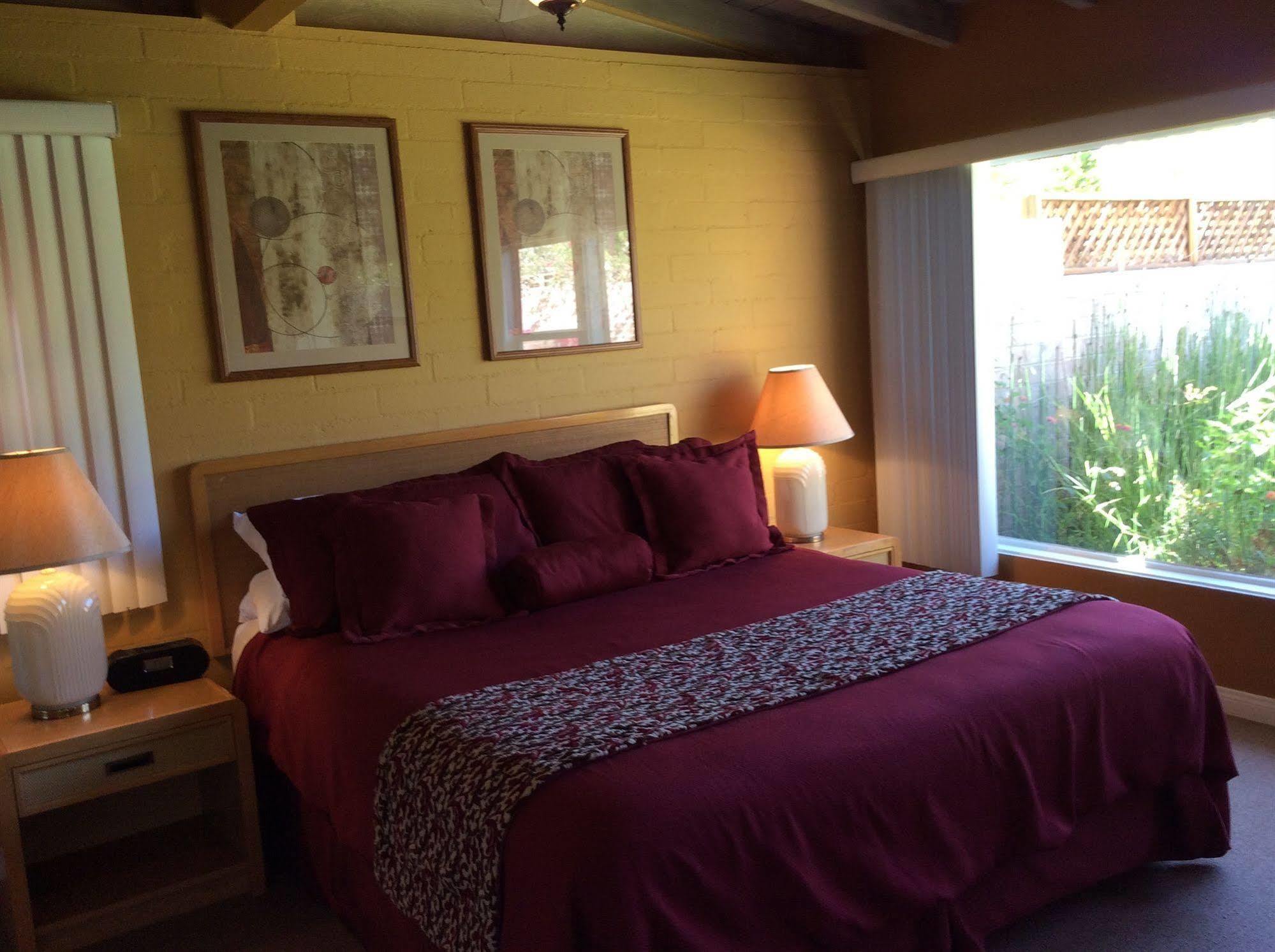 A Place In The Sun: Adults-only Midcentury Boutique With Heated Pool 4* Palm Springs