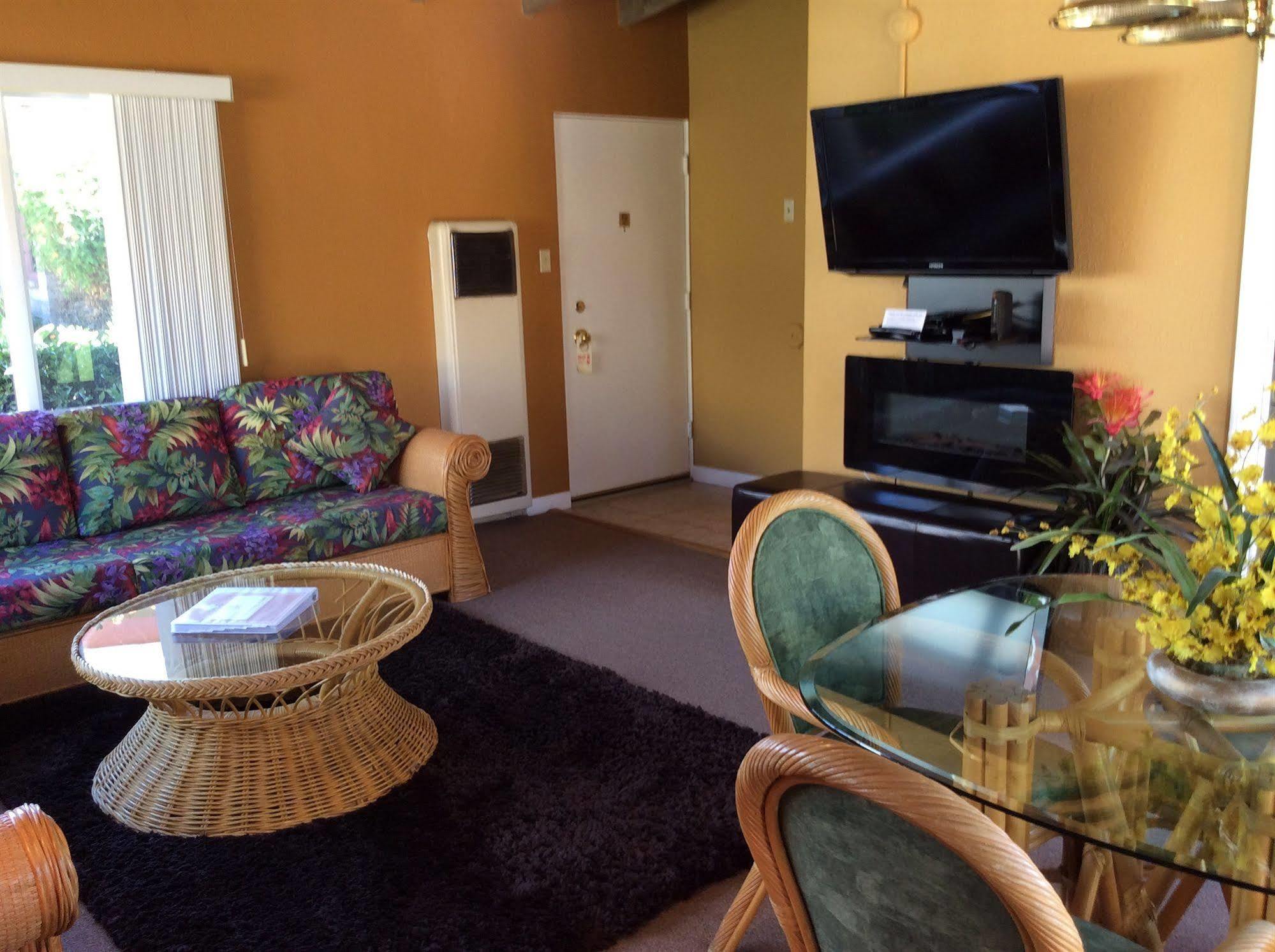 A Place In The Sun: Adults-only Midcentury Boutique With Heated Pool Hotel Palm Springs