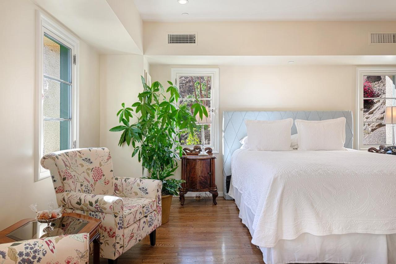 Hotel The Willows