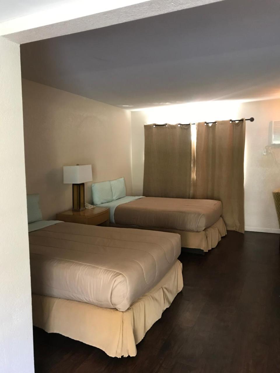 Delos Reyes Motel 2*