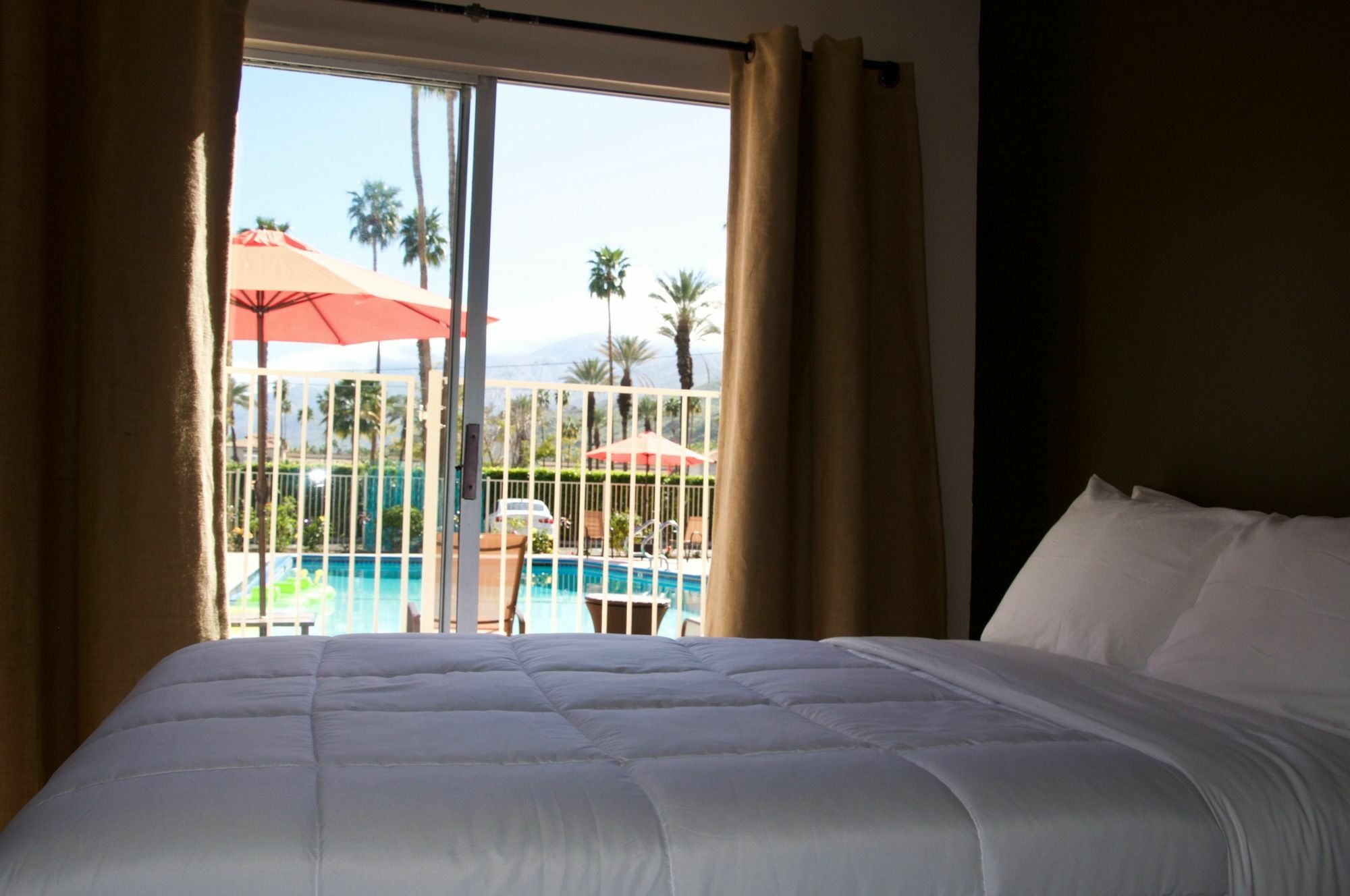 Delos Reyes Motel Palm Springs