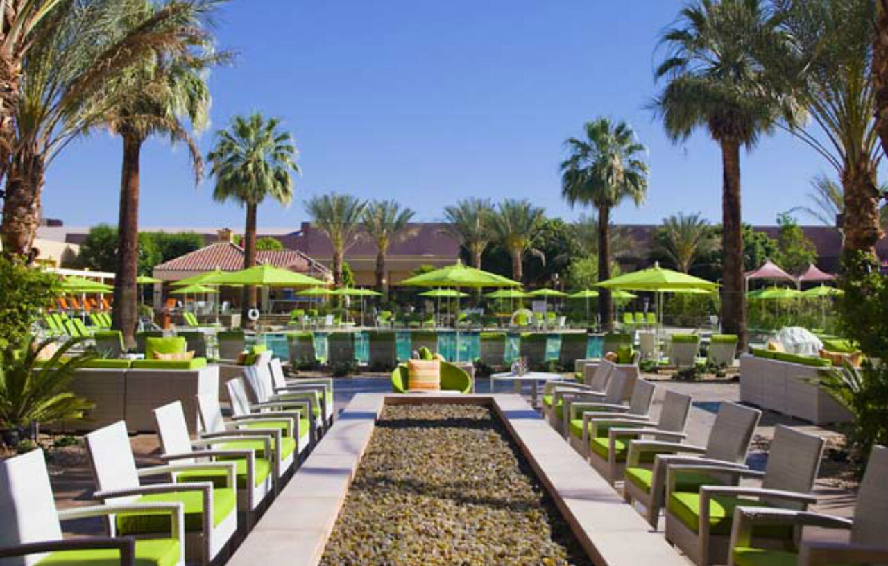 Renaissance Hotel 4*