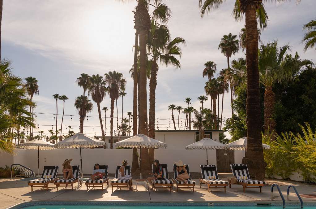 Hotel Dive 4*
