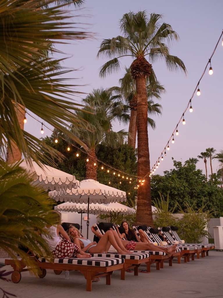 Hotel Dive 4*
