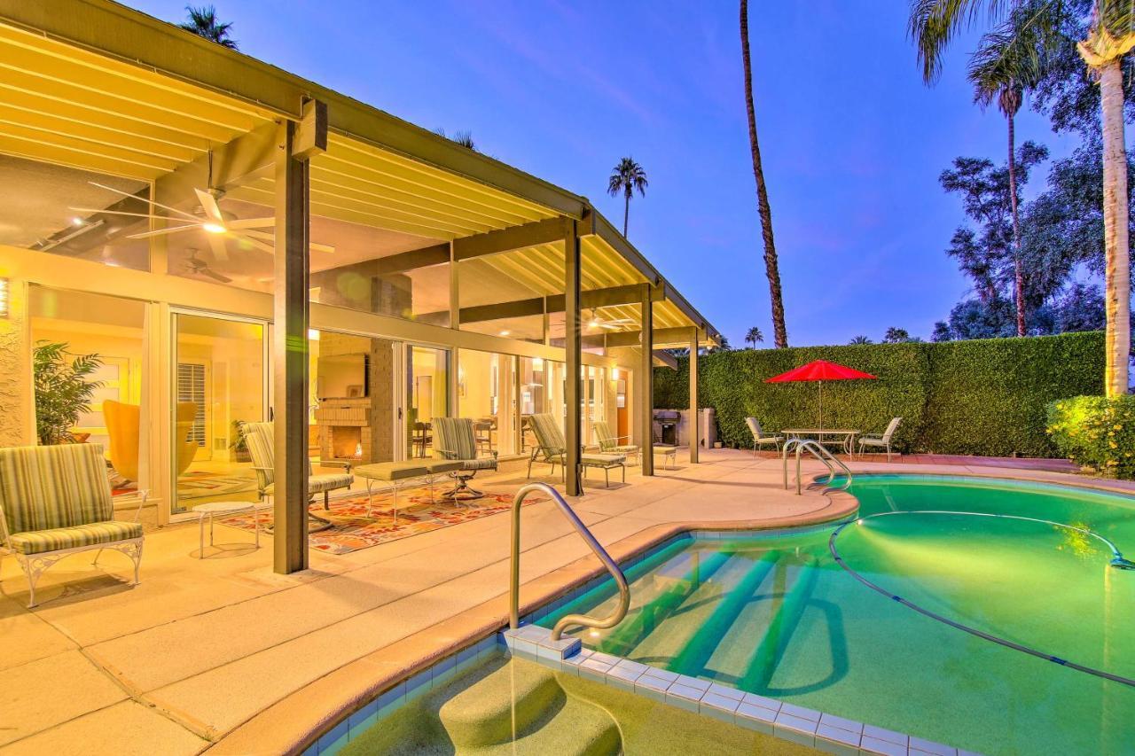 Oasis With Pool And Golf Course Views! Holiday home