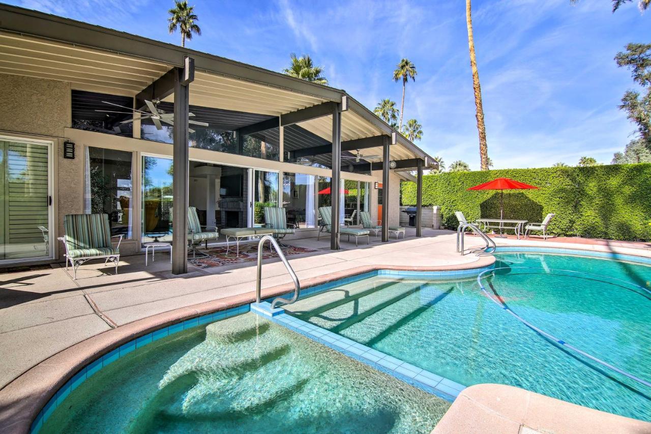 Holiday home Oasis With Pool And Golf Course Views!