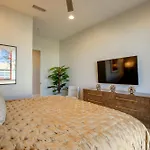 Palm Springs Oasis With Pool And Spa On Golf Course!