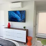 4Br Midcentury Alexander Home In Vista Las Palmas
