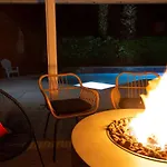 Palm Springs Home Covered Patio, Pool And Games!
