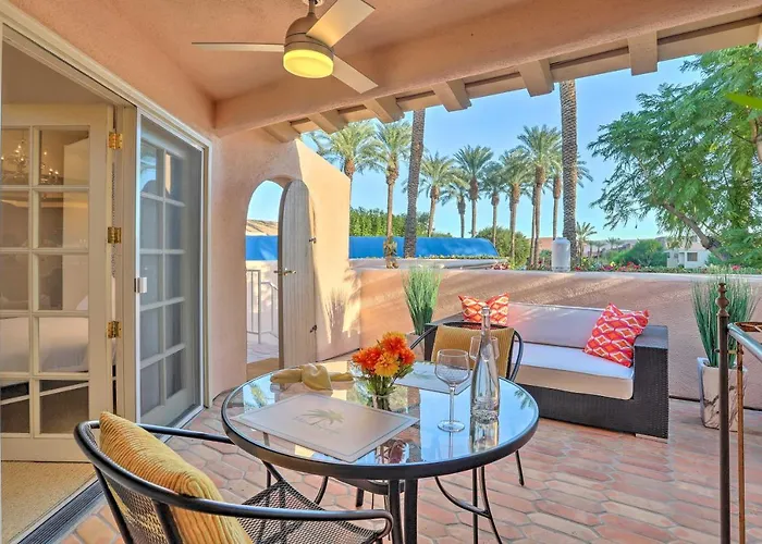 Updated Palm Springs Villa With Resort Perks!
