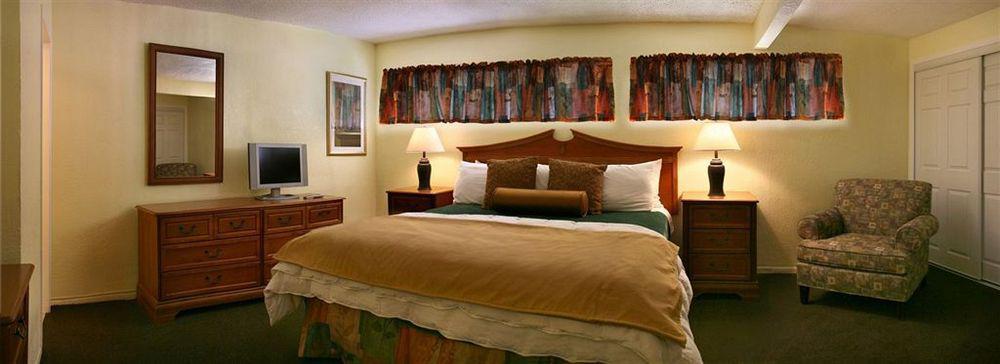 Tuscany Manor 3* Palm Springs
