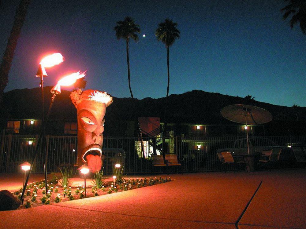 Caliente Tropics Hotel 3*