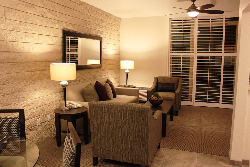 Getaways At Tennis Club 3*