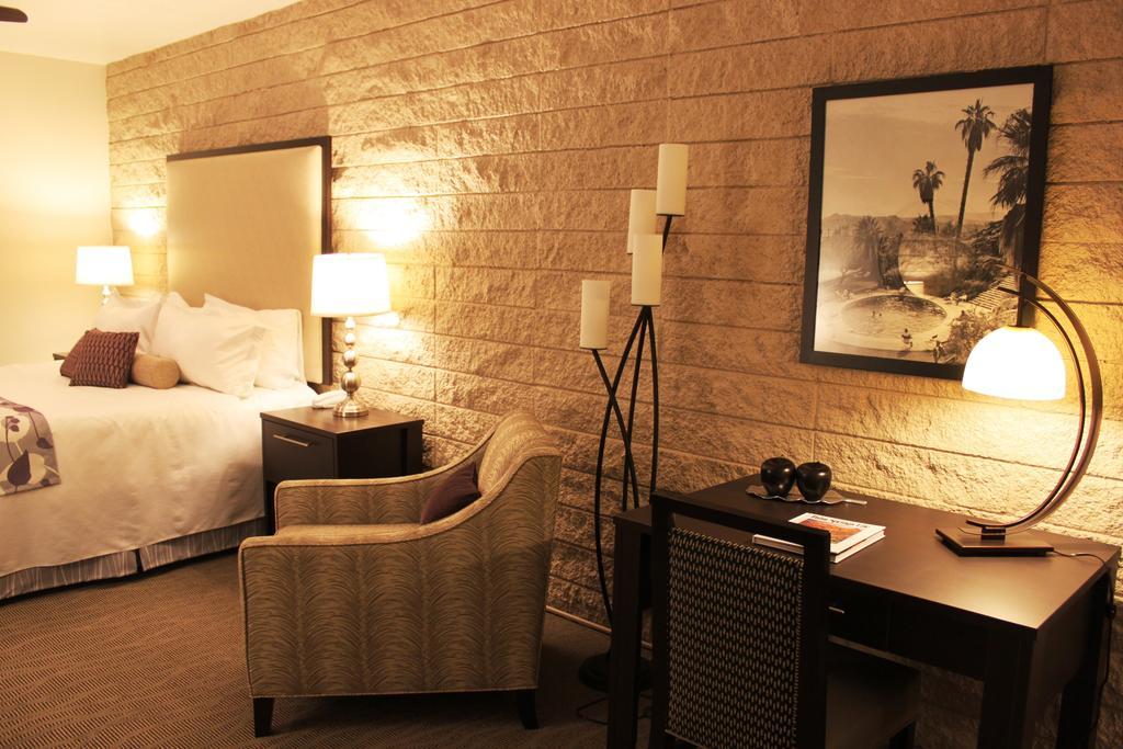 Getaways At Tennis Club Hotel