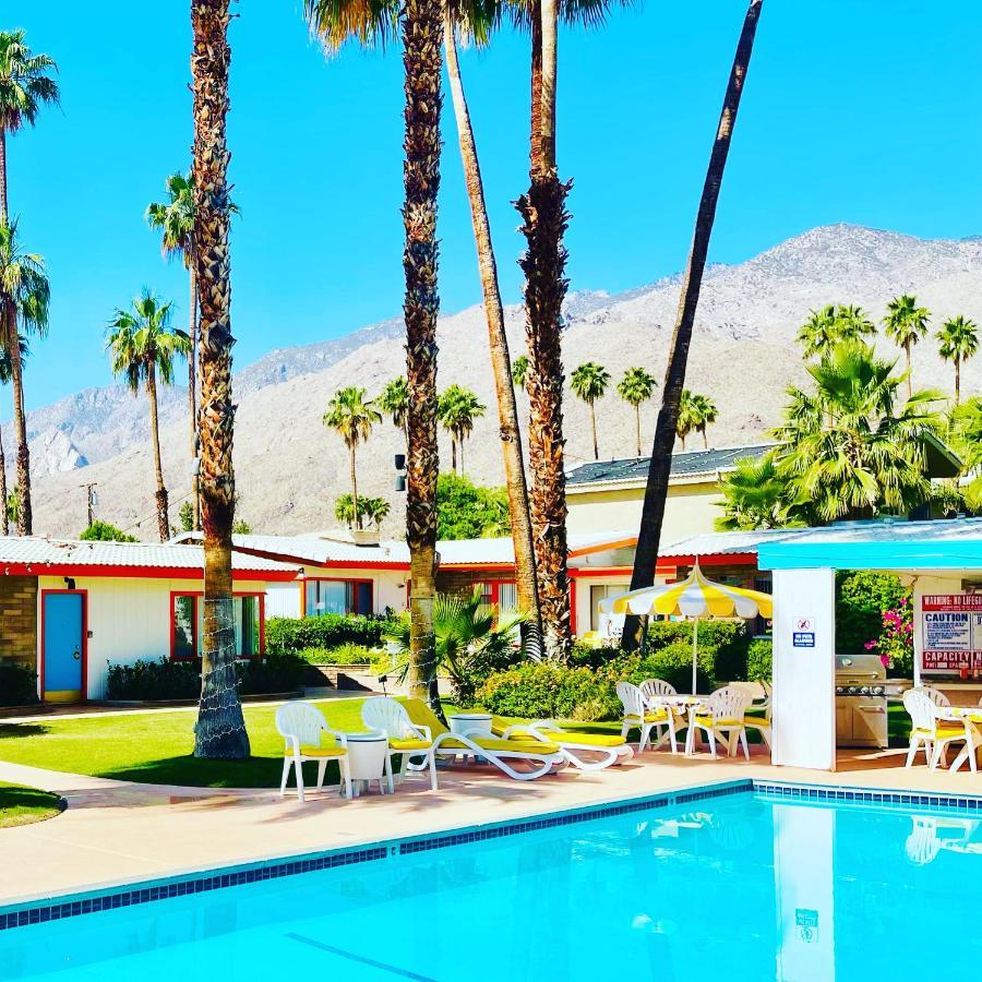A Place In The Sun: Adults-only Midcentury Boutique With Heated Pool 4*
