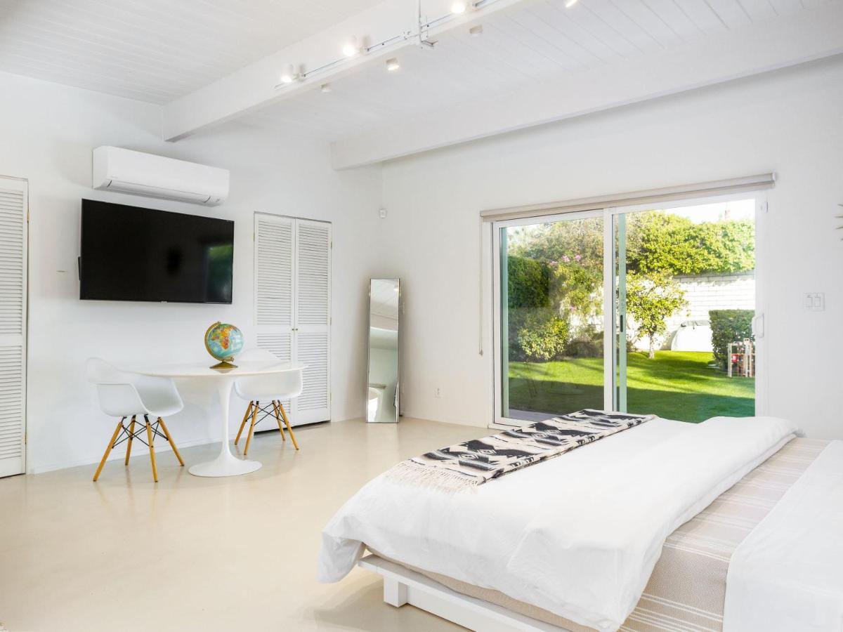 Villa House Of Stardust By Acme House Company Palm Springs