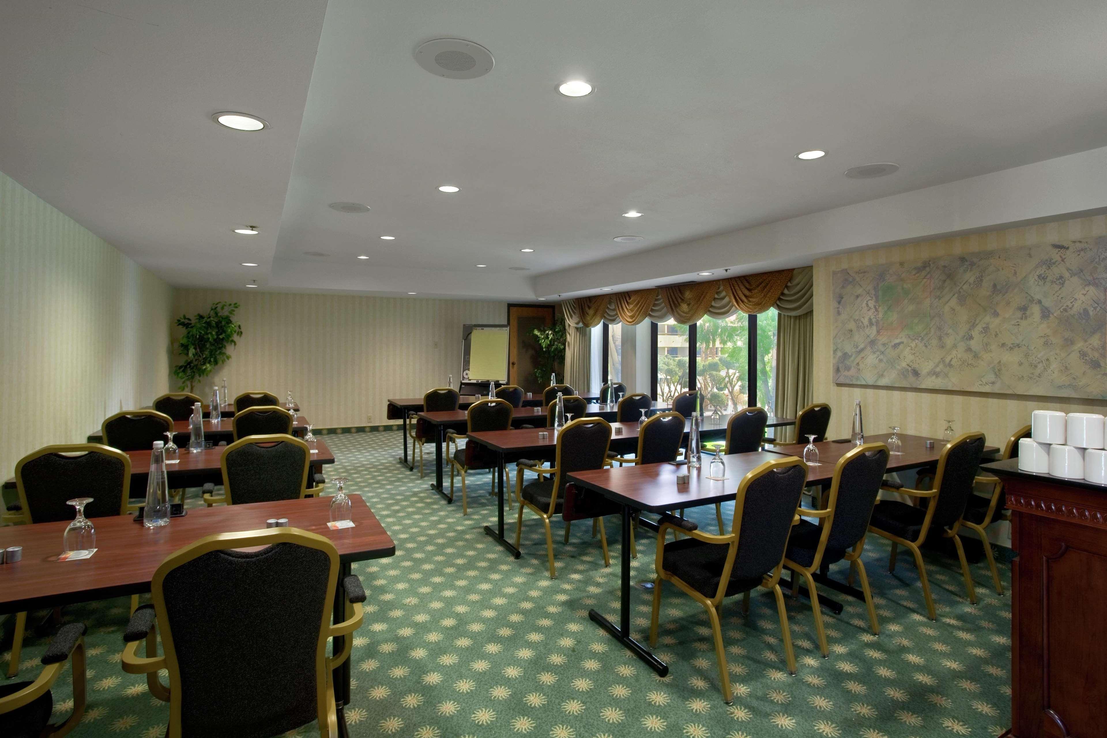 Hilton Resort 4*