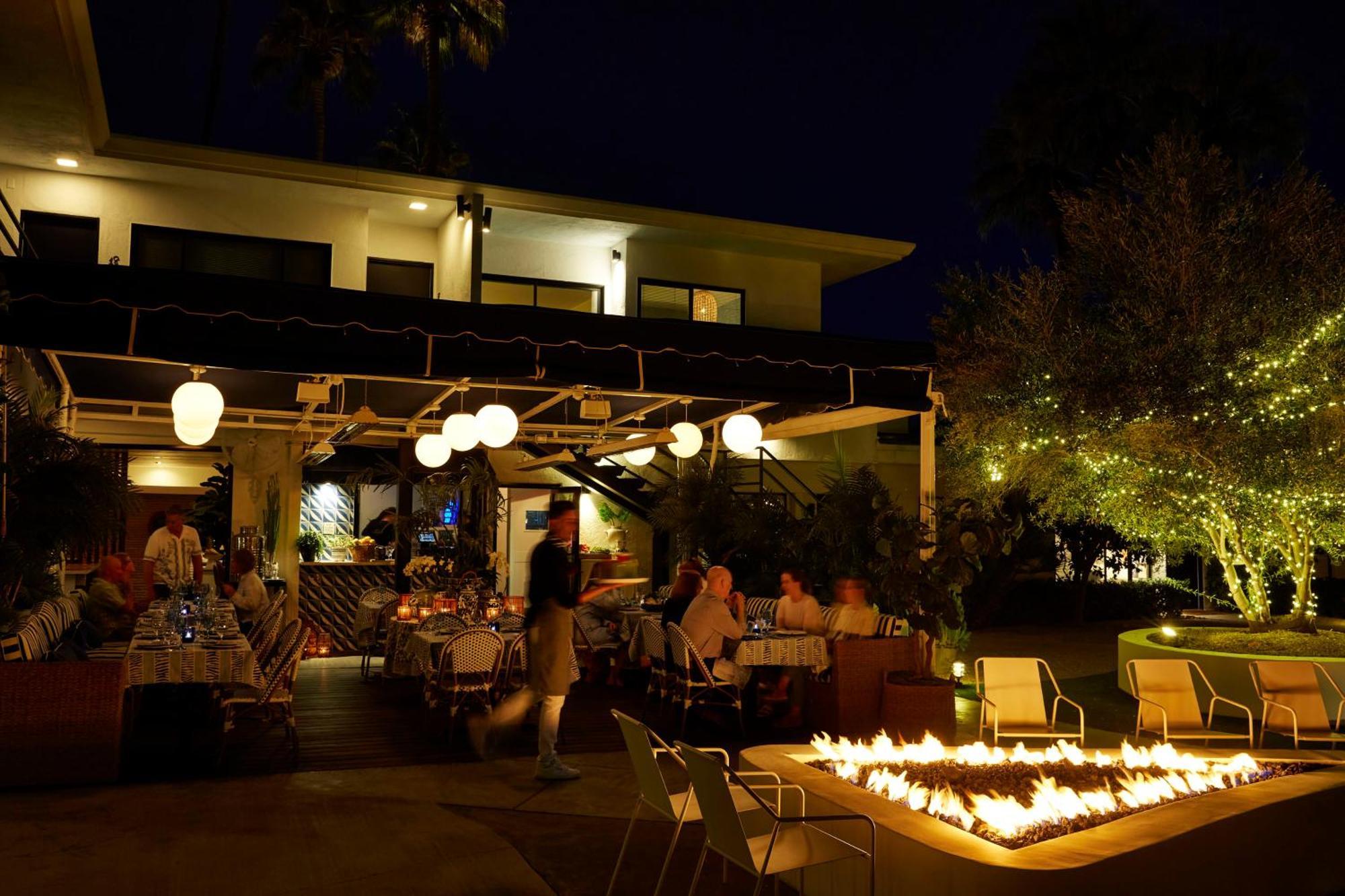 House 3* Palm Springs