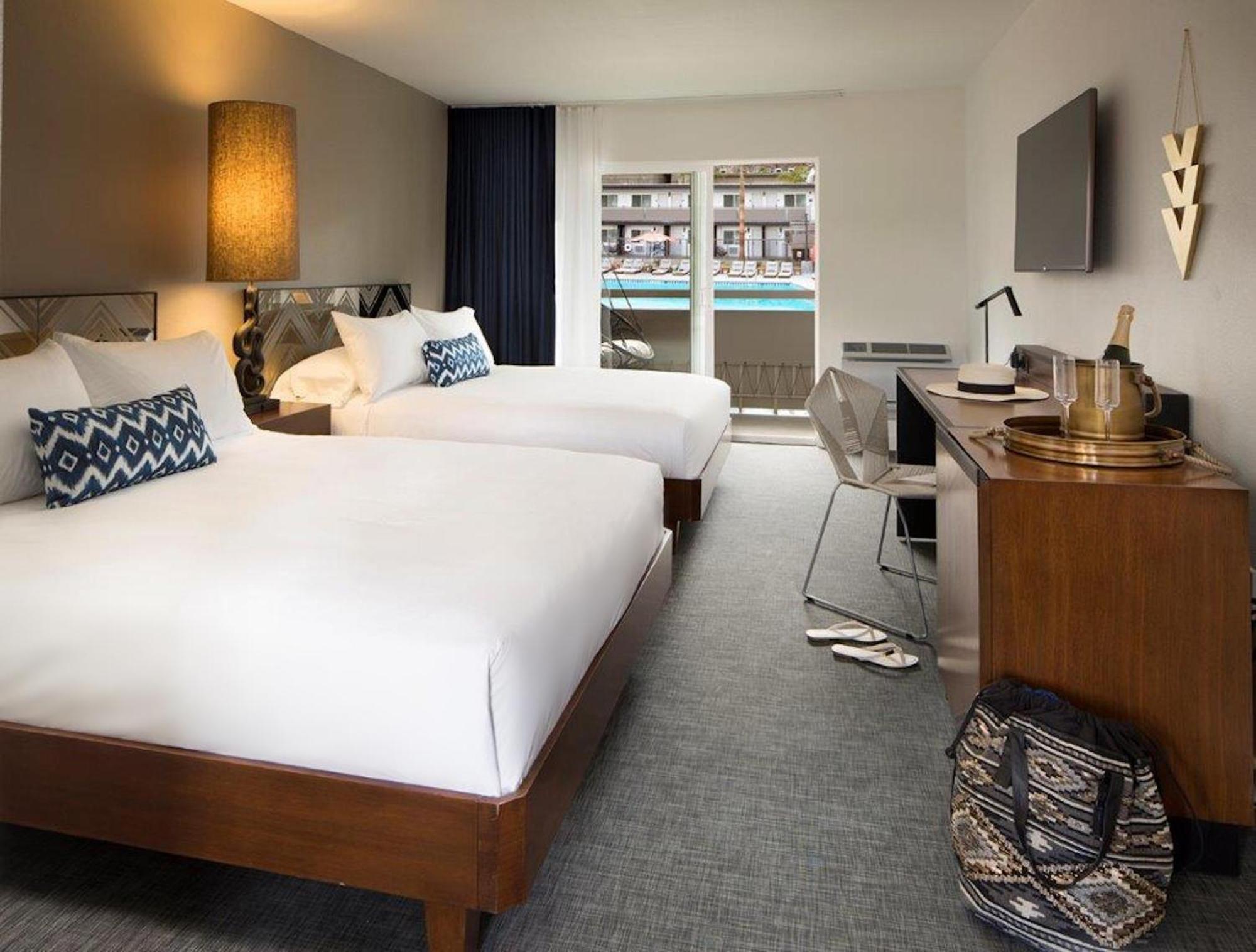 V Hotel Palm Springs