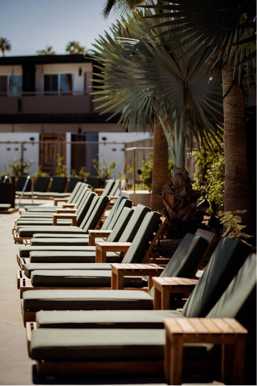 V Hotel 4*