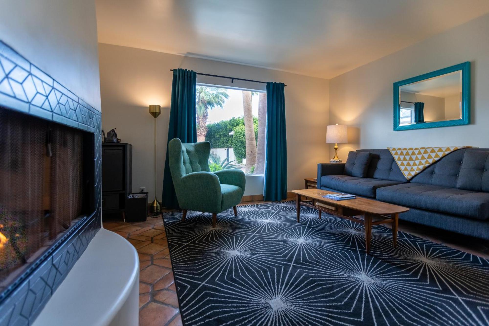 Royale Hotel 4*