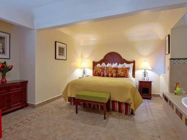 Arboles Hotel