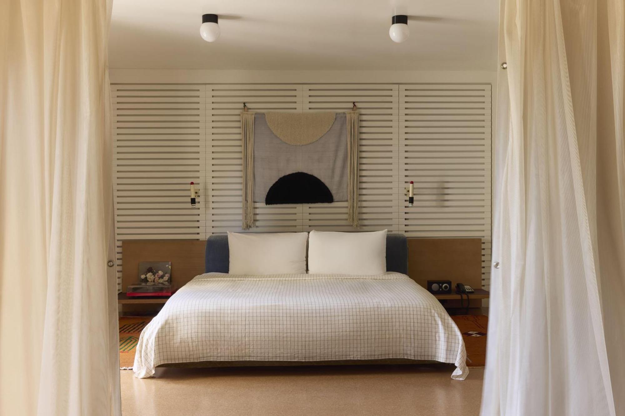 Ace And Swim Club Hotel