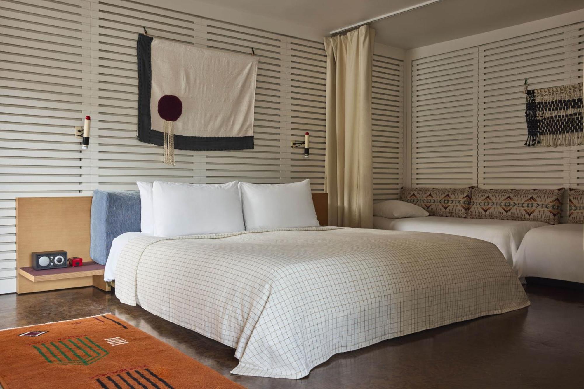 Ace And Swim Club Hotel
