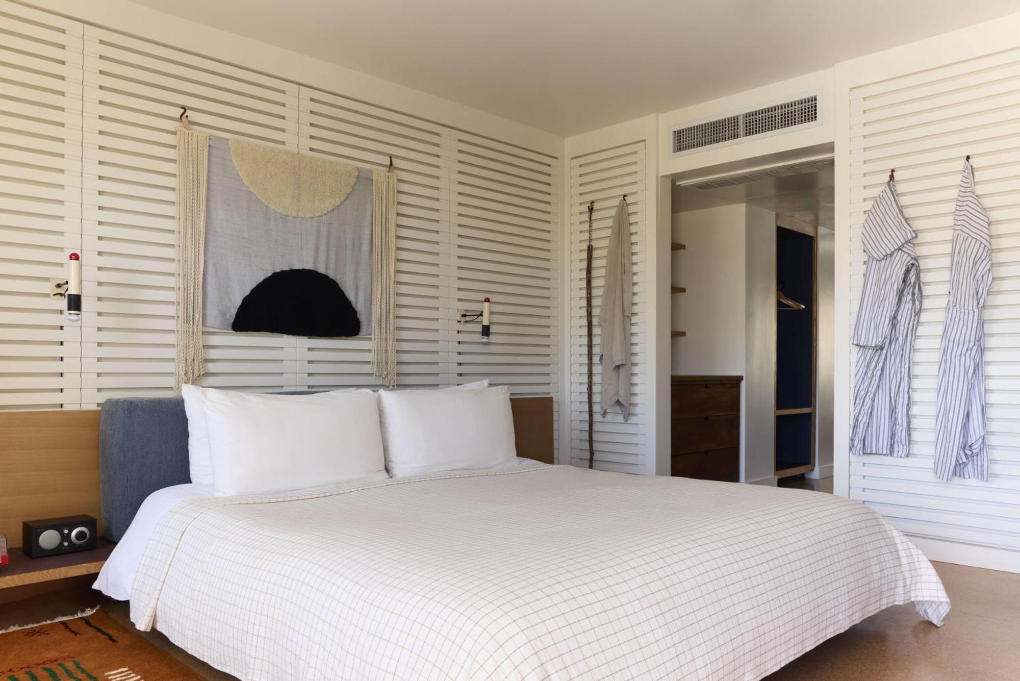 Ace And Swim Club Hotel