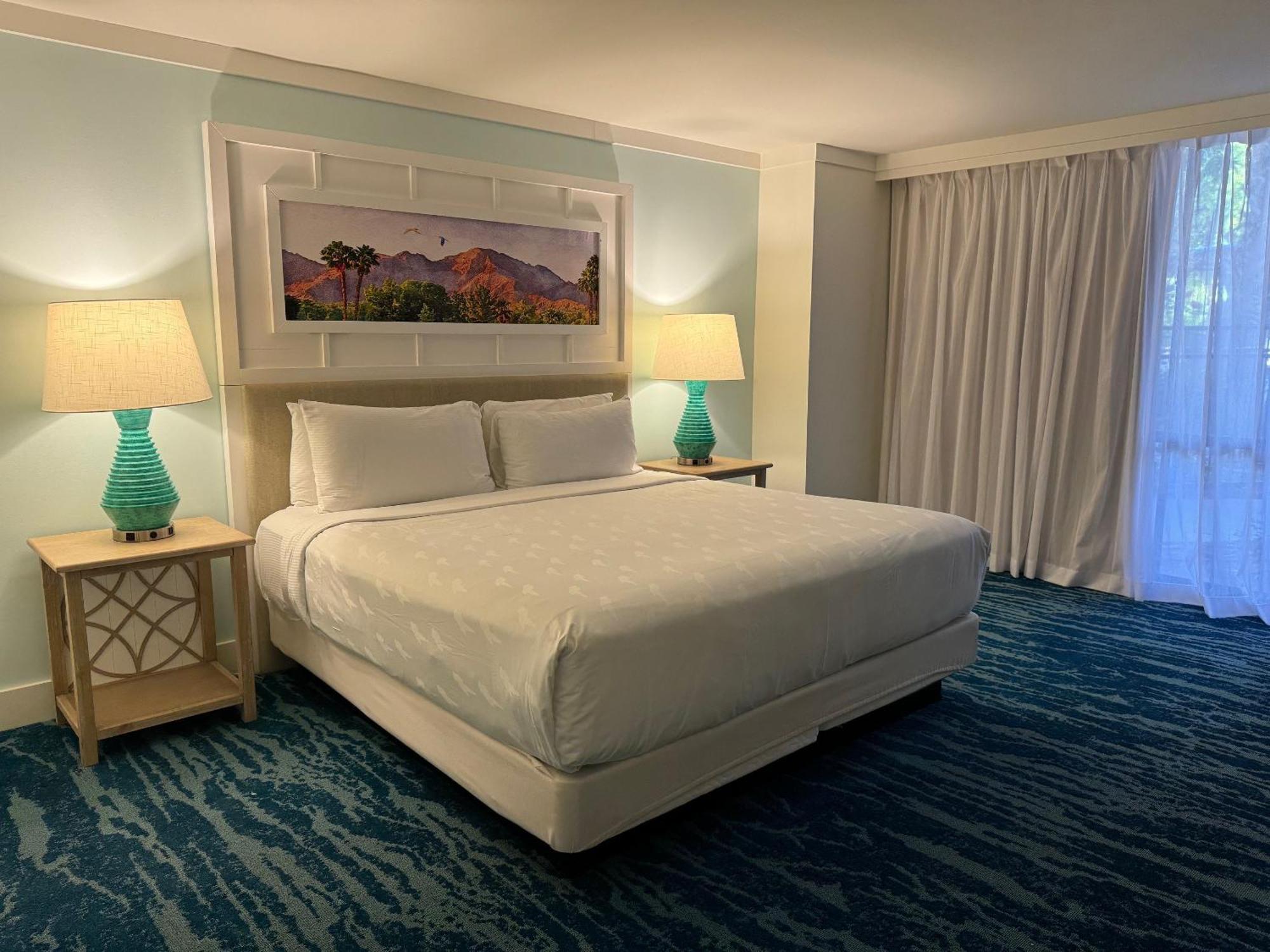 Riviera Hotel 4*