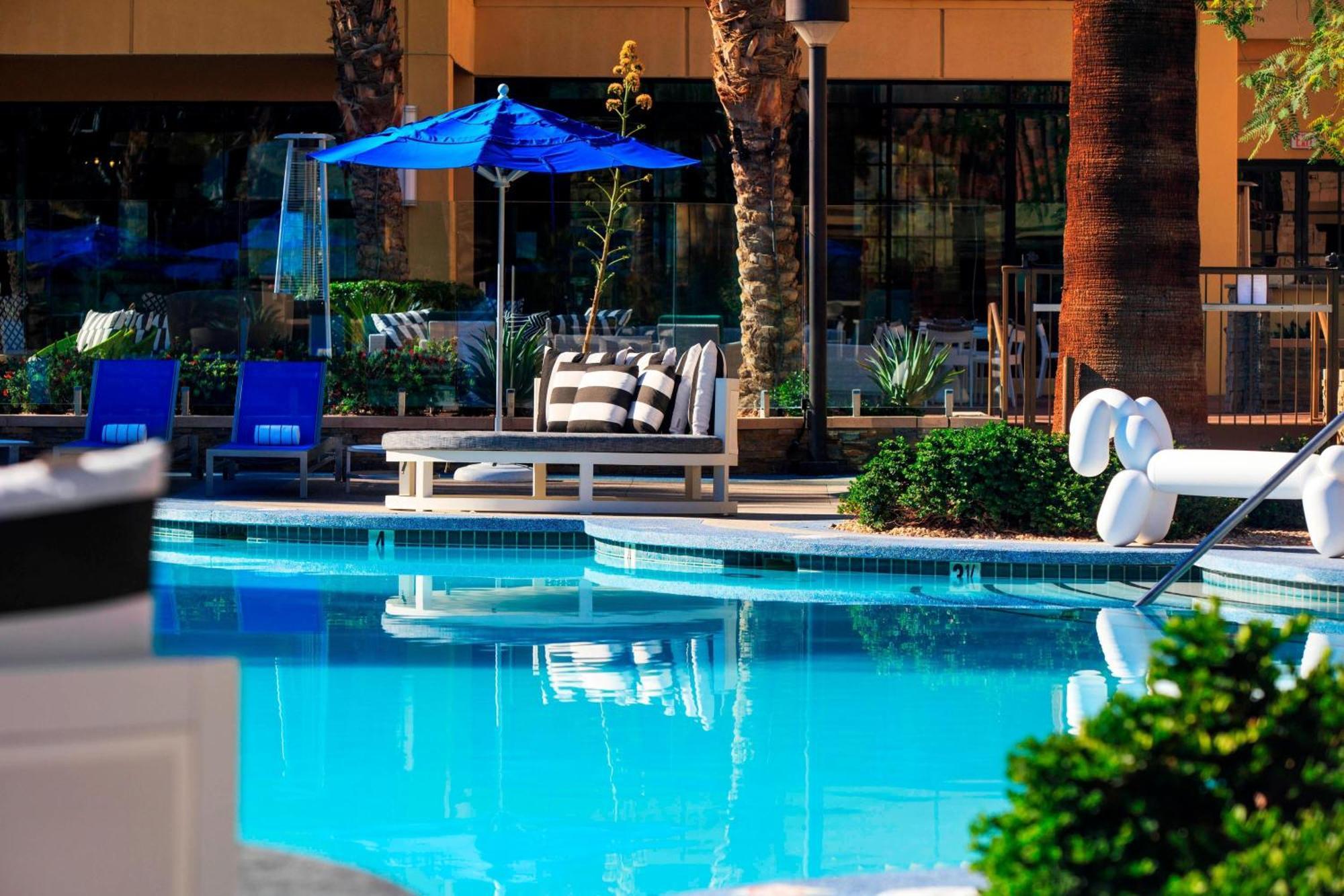 Hotel Renaissance