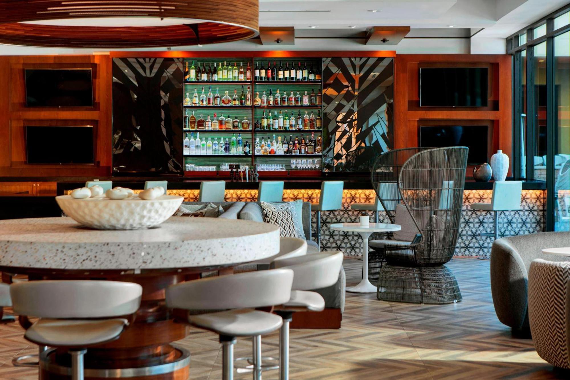 Renaissance 4* Palm Springs