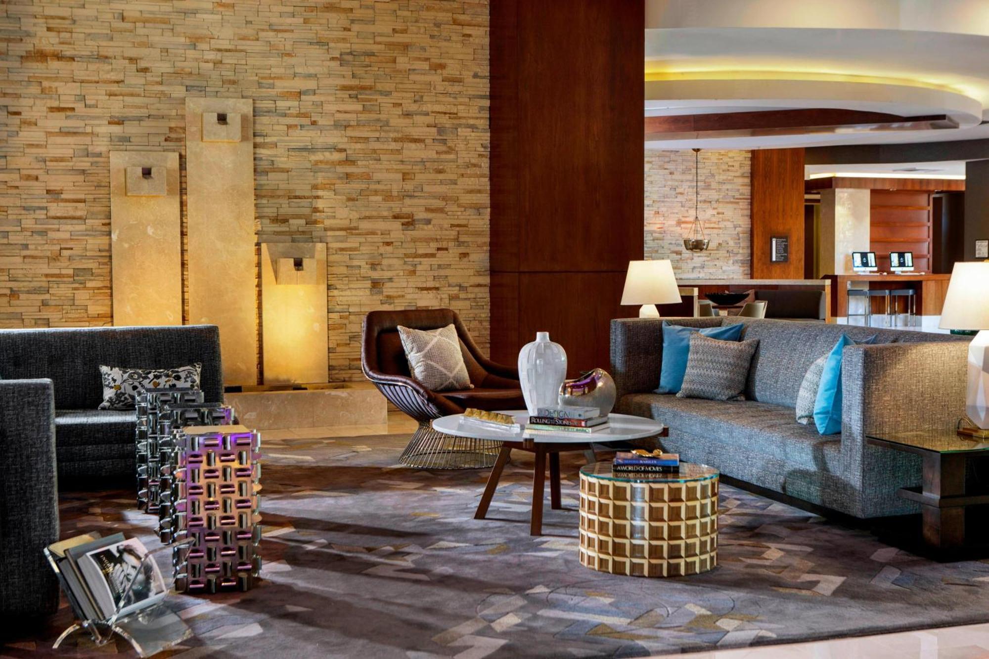 Hotel Renaissance