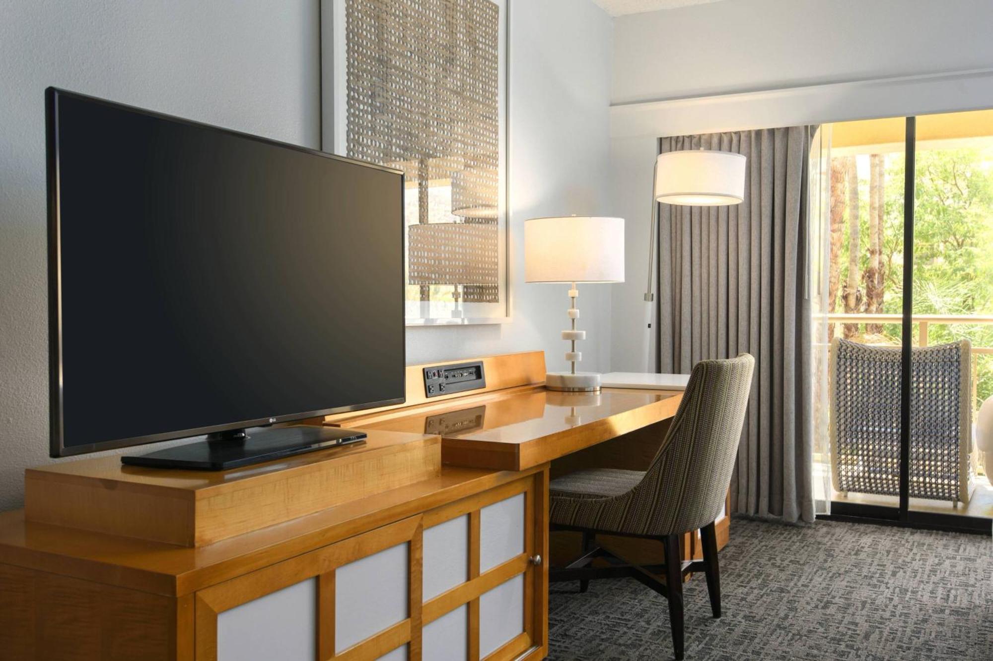 Renaissance 4* Palm Springs