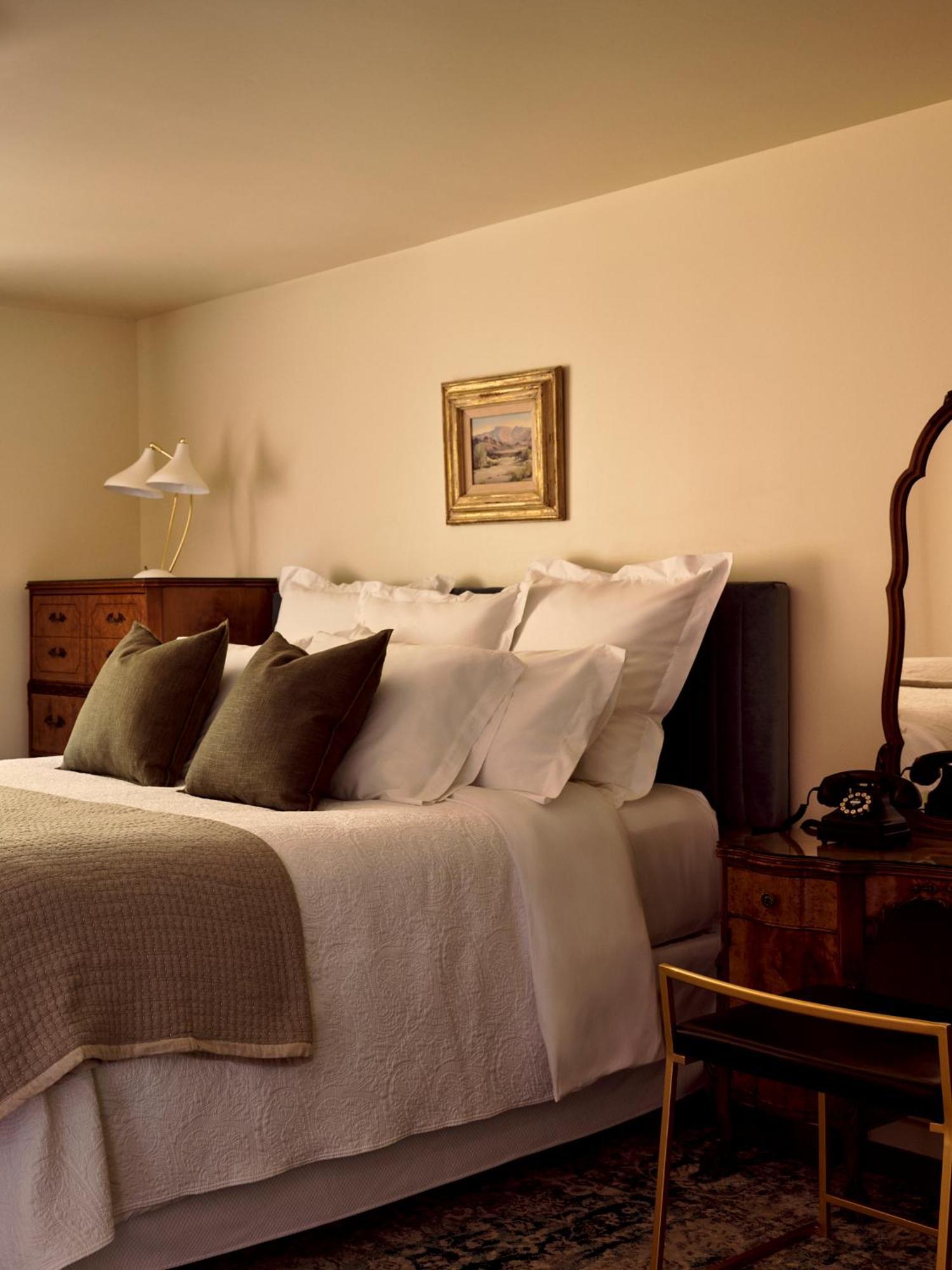 Hotel The Willows 4*
