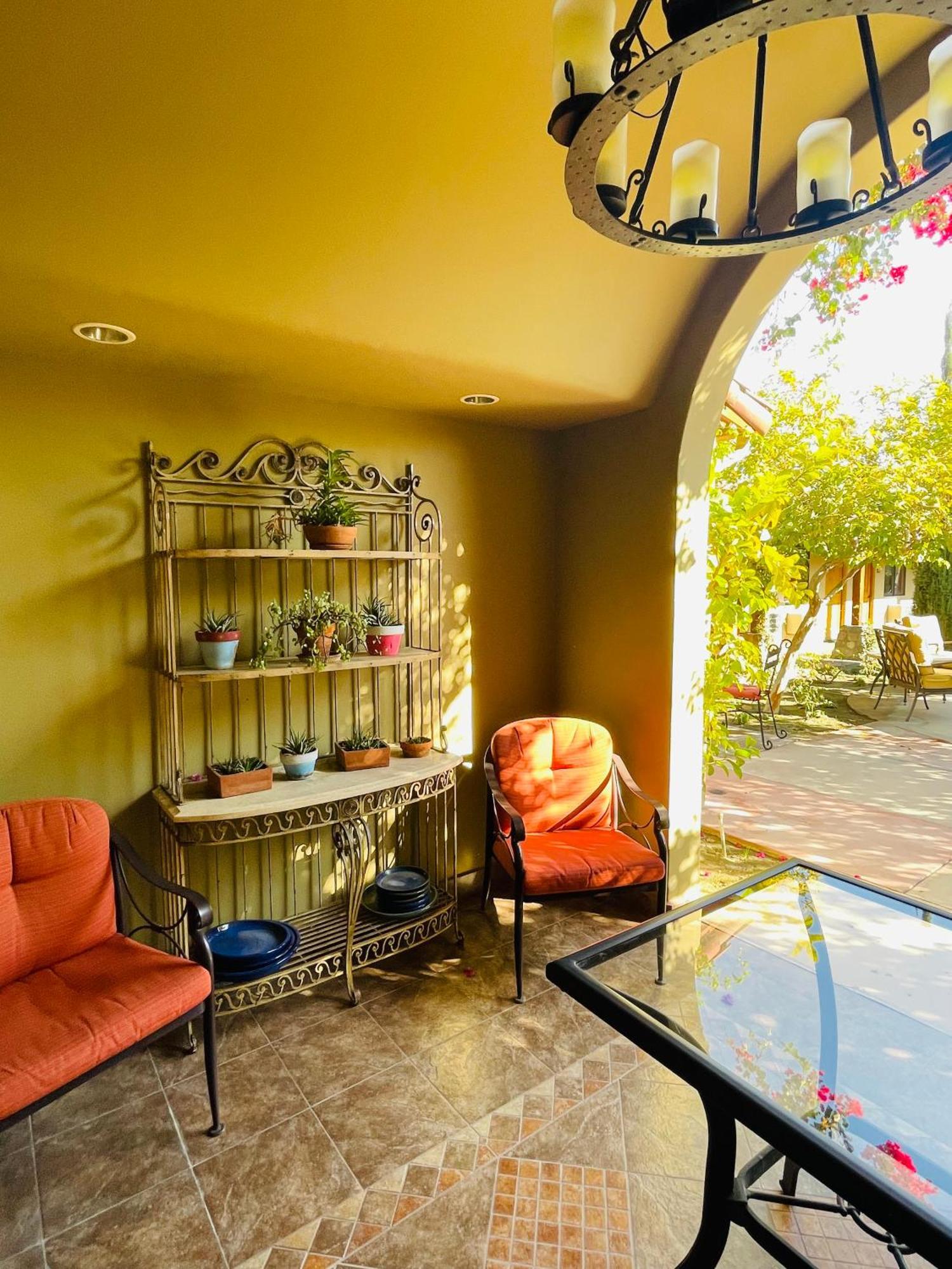 Arboles Hotel