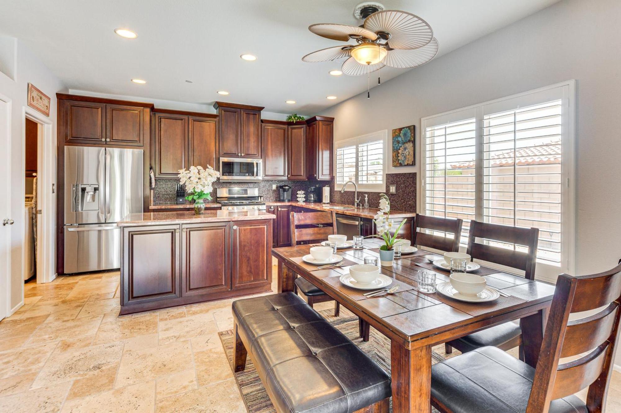 Gateway Grand Oasis Gem With Pool!