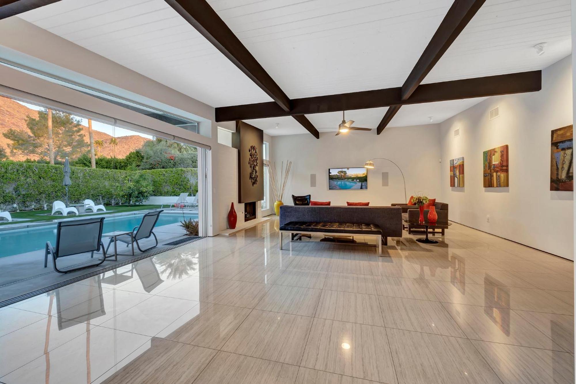 4br Midcentury Alexander In Vista Palmas *
