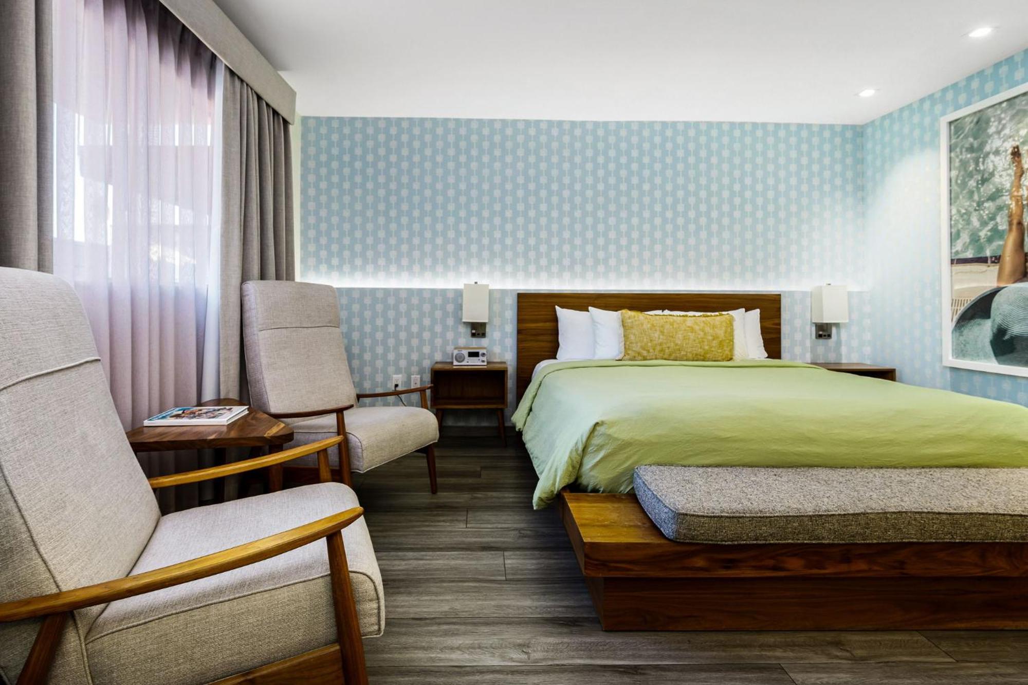 The Skylark, A Hotel