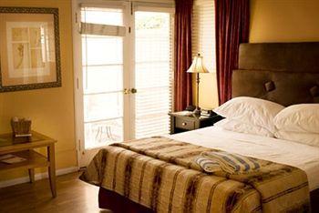 La Dolce & - A Gay Men's Clothing Optional 4* Palm Springs