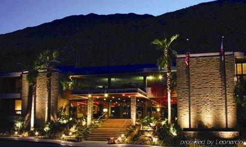 Getaways At Tennis Club