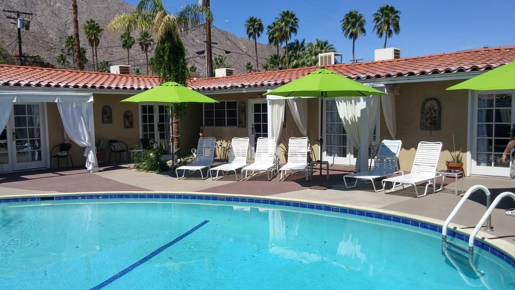 La Dolce & - A Gay Men's Clothing Optional 4* Palm Springs
