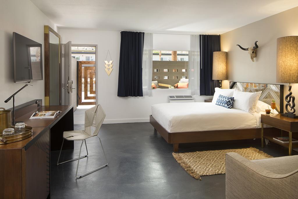 Hotel V 4*