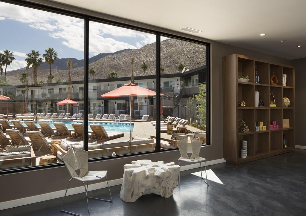 Hotel V