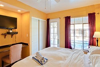 La Dolce & - A Gay Men's Clothing Optional 4* Palm Springs