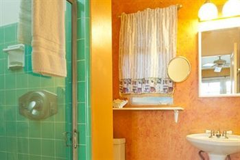La Dolce & - A Gay Men's Clothing Optional Resort 4*