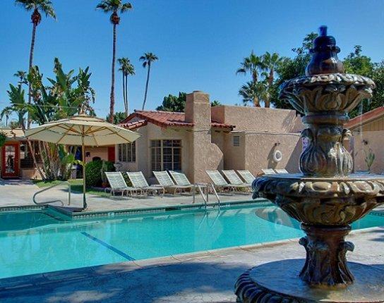 Warm Sands Villa- A Gay Men's Clothing Optional 4* Palm Springs