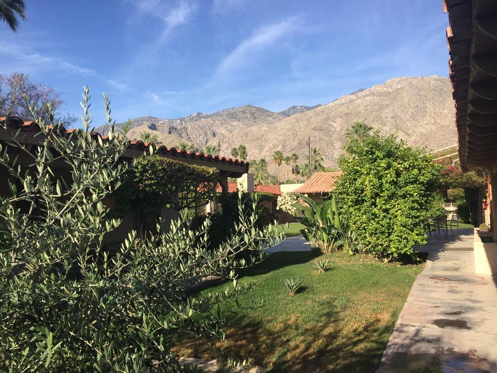 Resort Warm Sands Villa- A Gay Men's Clothing Optional