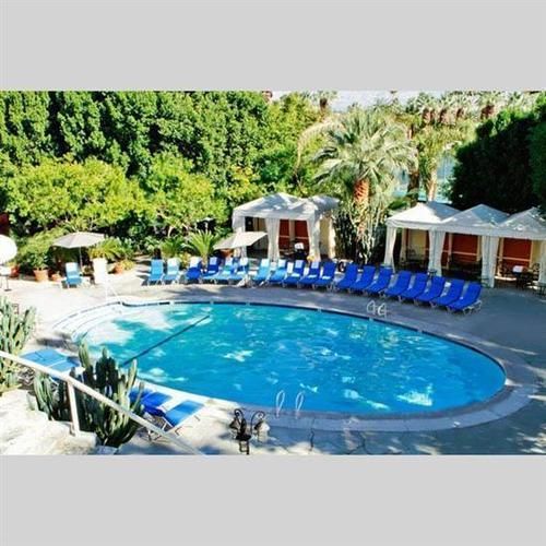 Getaways At Tennis Club Palm Springs