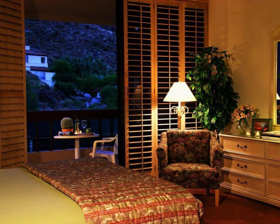 Getaways At Tennis Club Palm Springs